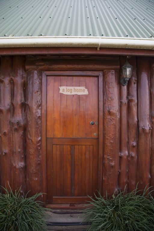 A Log Home At Buffalo Creek Swellendam Exterior foto