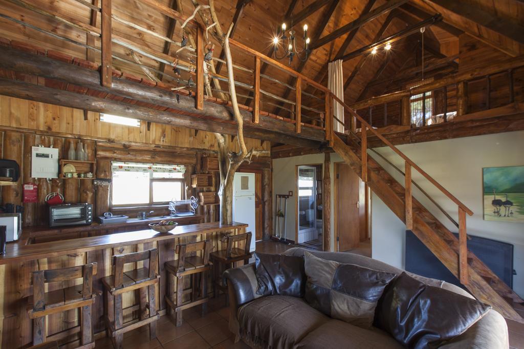 A Log Home At Buffalo Creek Swellendam Exterior foto