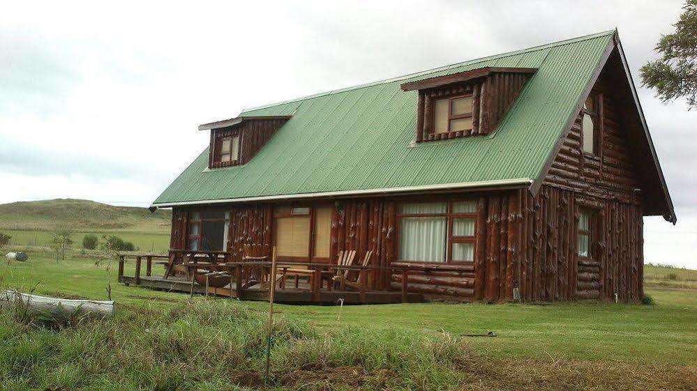 A Log Home At Buffalo Creek Swellendam Exterior foto
